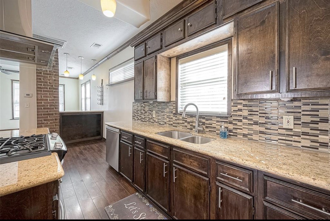 511 Bishop Street Houston, TX 77009 - Photo 10 of 27