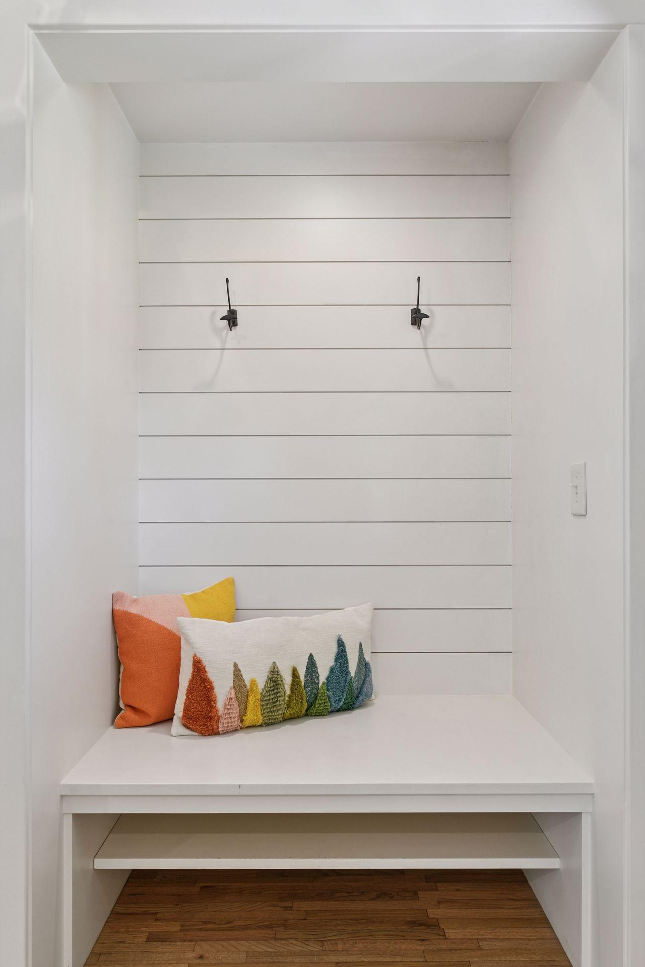 3922 Heathcote Road Deephaven, MN 55391 - Photo 7 of 58