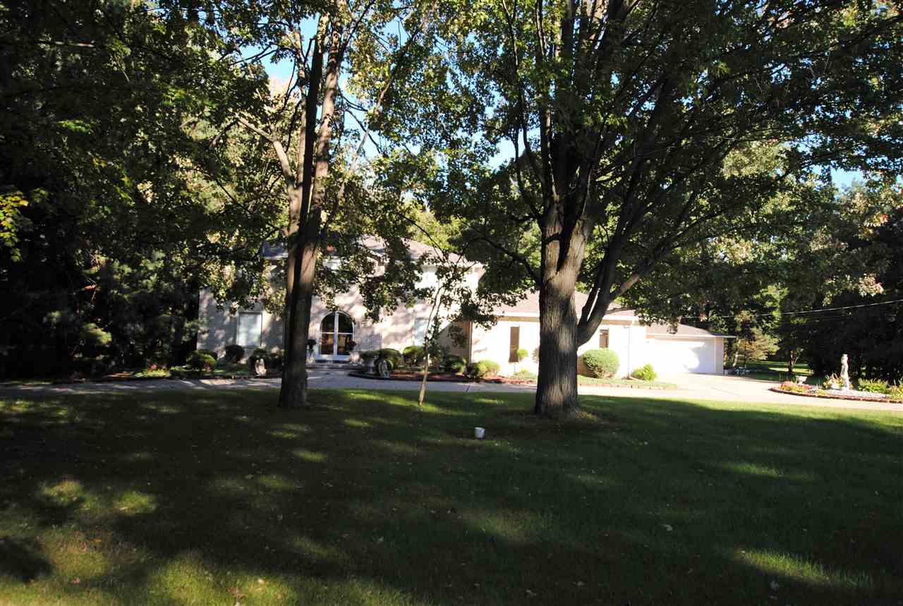 46200 Heydenreich Road Macomb, MI 48044 - Photo 5 of 51 31362131-4.JPG