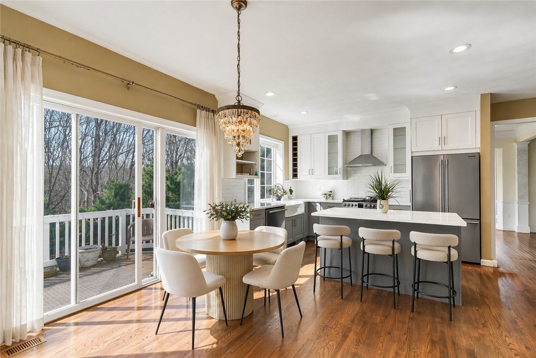 105 Castle Rocks Road Warwick, RI 02886 - Photo 4 of 44 Virtual staged