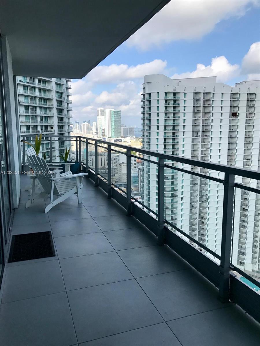 92 Southwest 3rd Street, Unit 3712 Miami, FL 33130 - Photo 4 of 14