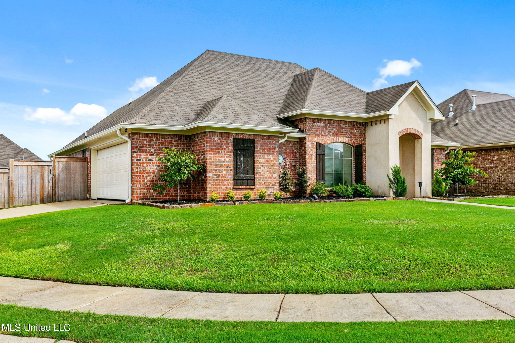 420 Greenfield Ridge Circle Brandon, MS 39042 - Photo 4 of 42 4-web-or-mls-420 Greenfield Ridge-4