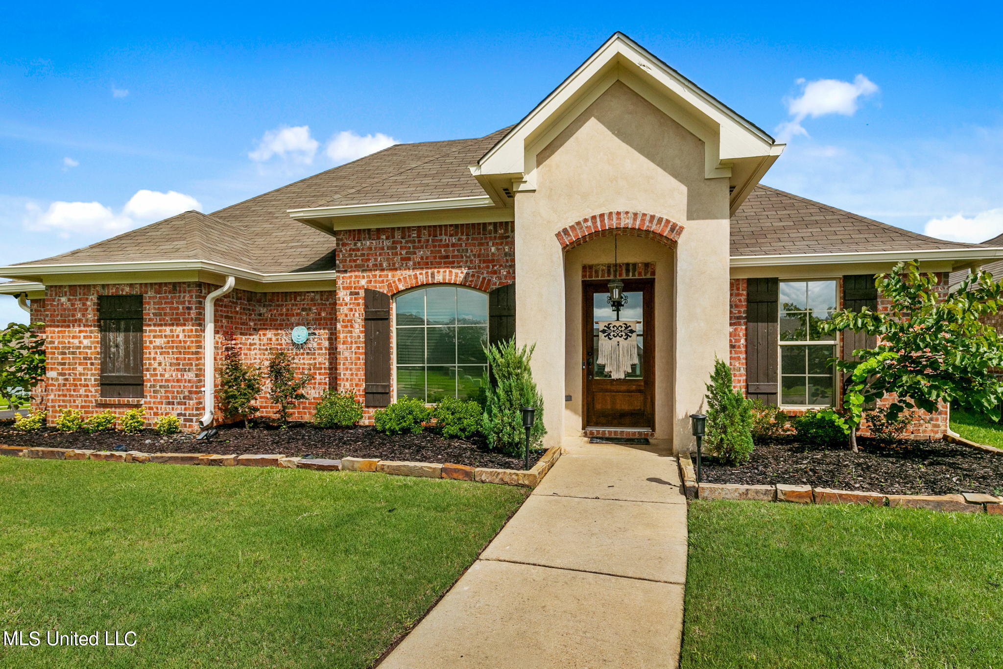 420 Greenfield Ridge Circle Brandon, MS 39042 - Photo 7 of 42 7-web-or-mls-420 Greenfield Ridge-7