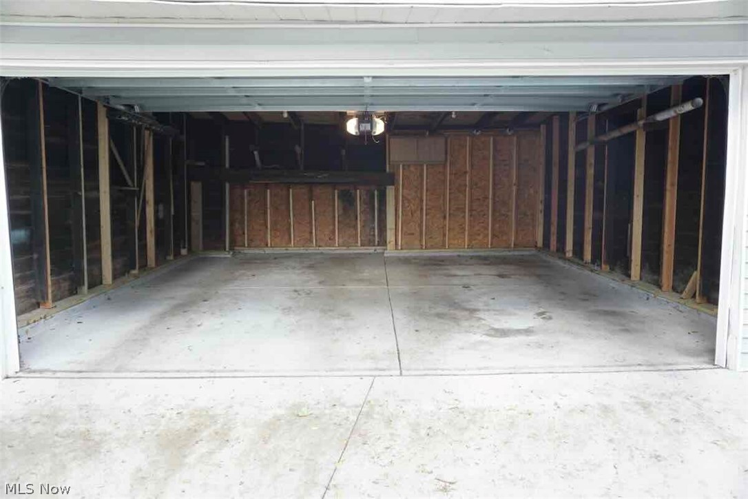 2168 Edgewood Road Cleveland, OH 44118 - Photo 40 of 41 New garage floor in '21 with a garage door opener