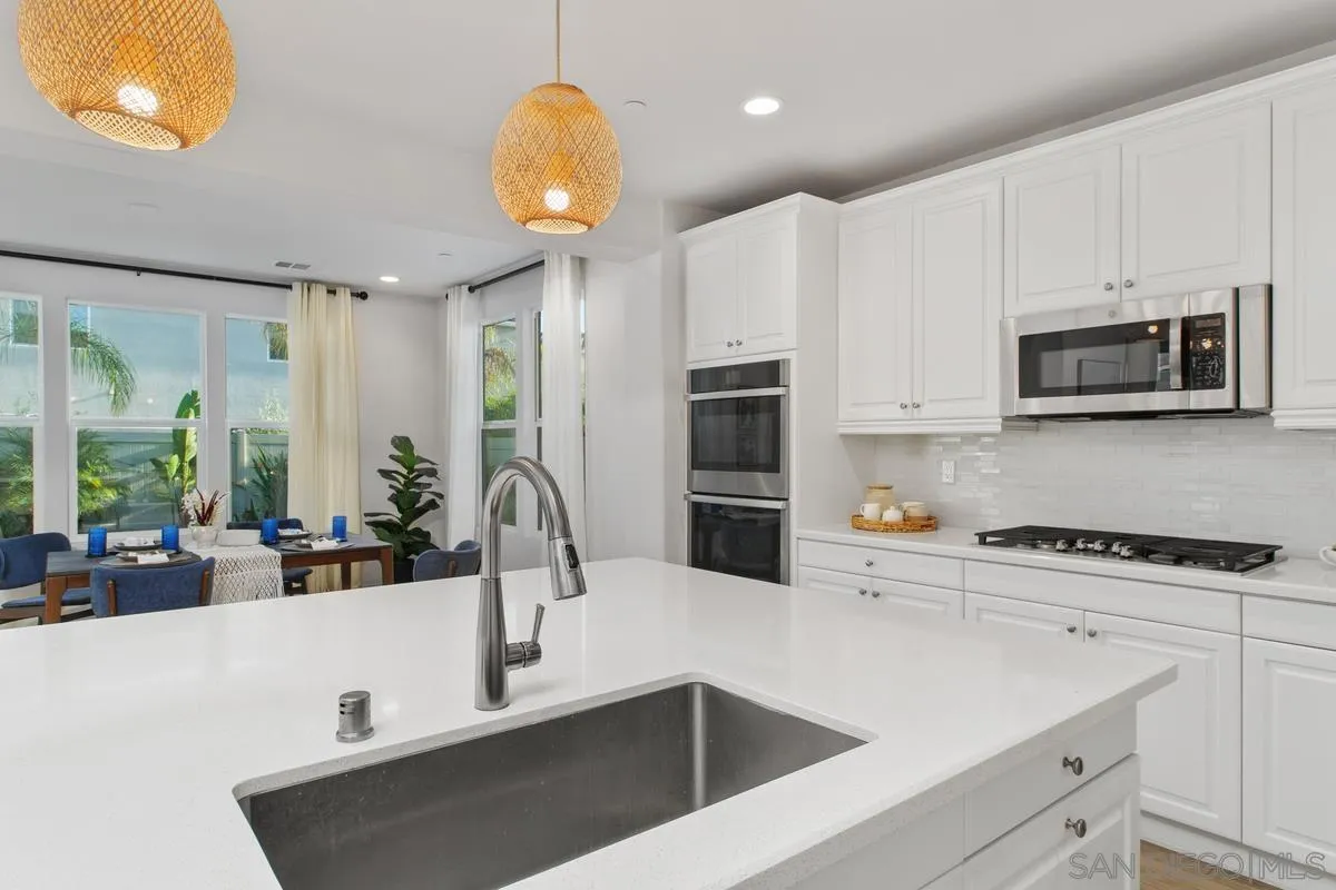 30833 Palette Road Murrieta, CA 92563 - Photo 10 of 53 Gallery Image 10