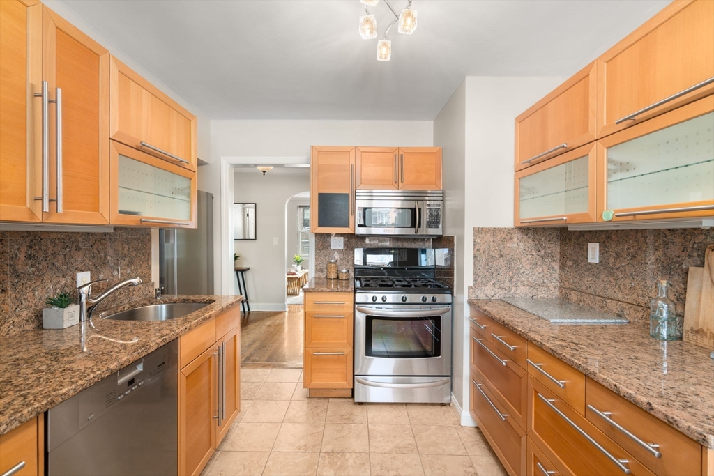 60 Sutherland Road, Unit 4 Boston, MA 02135 - Photo 16 of 25