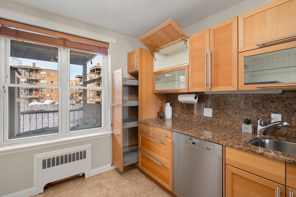 60 Sutherland Road, Unit 4 Boston, MA 02135 - Photo 18 of 25