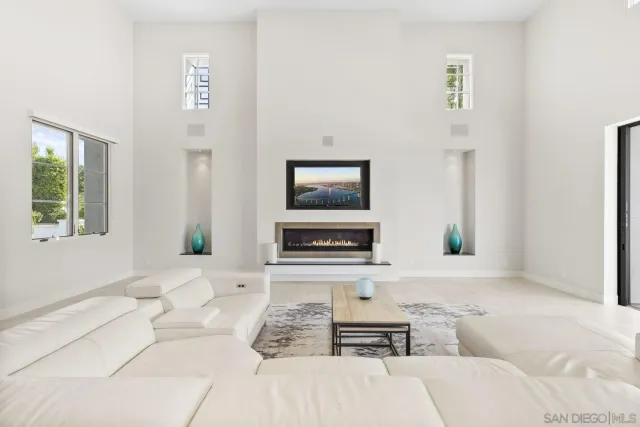 $6,999,000 | 6370 Carmel View S Street, San Diego, CA 92130