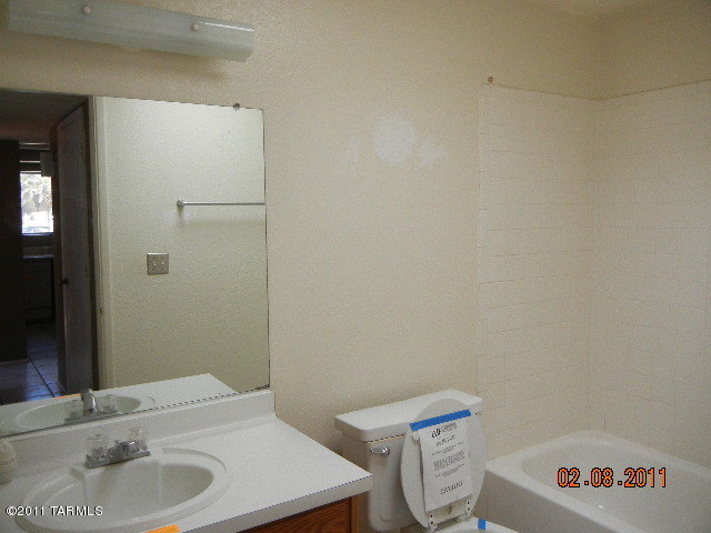 2718 South Jaguar Road Tucson, AZ 85730 - Photo 11 of 19