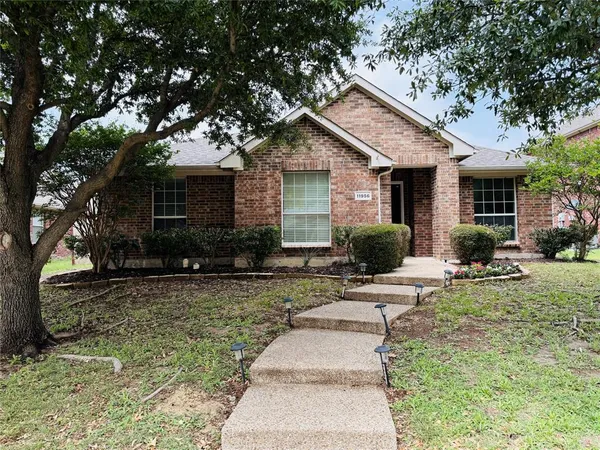 $2,250 | 11956 Kingsville Drive, Frisco, TX 75035
