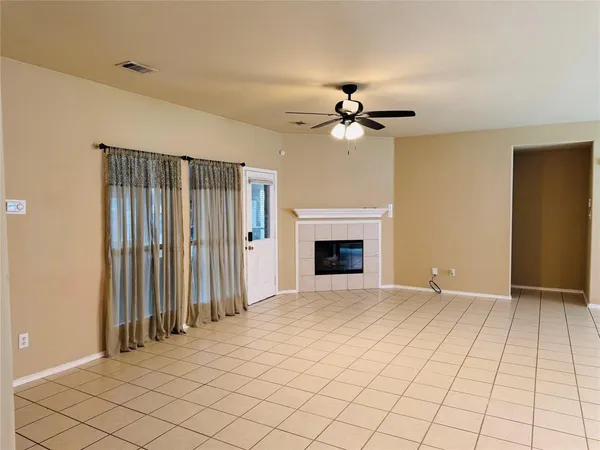 $2,250 | 11956 Kingsville Drive, Frisco, TX 75035