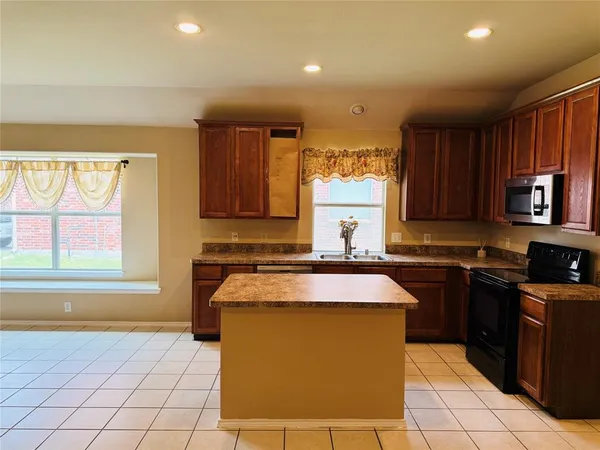 $2,250 | 11956 Kingsville Drive, Frisco, TX 75035