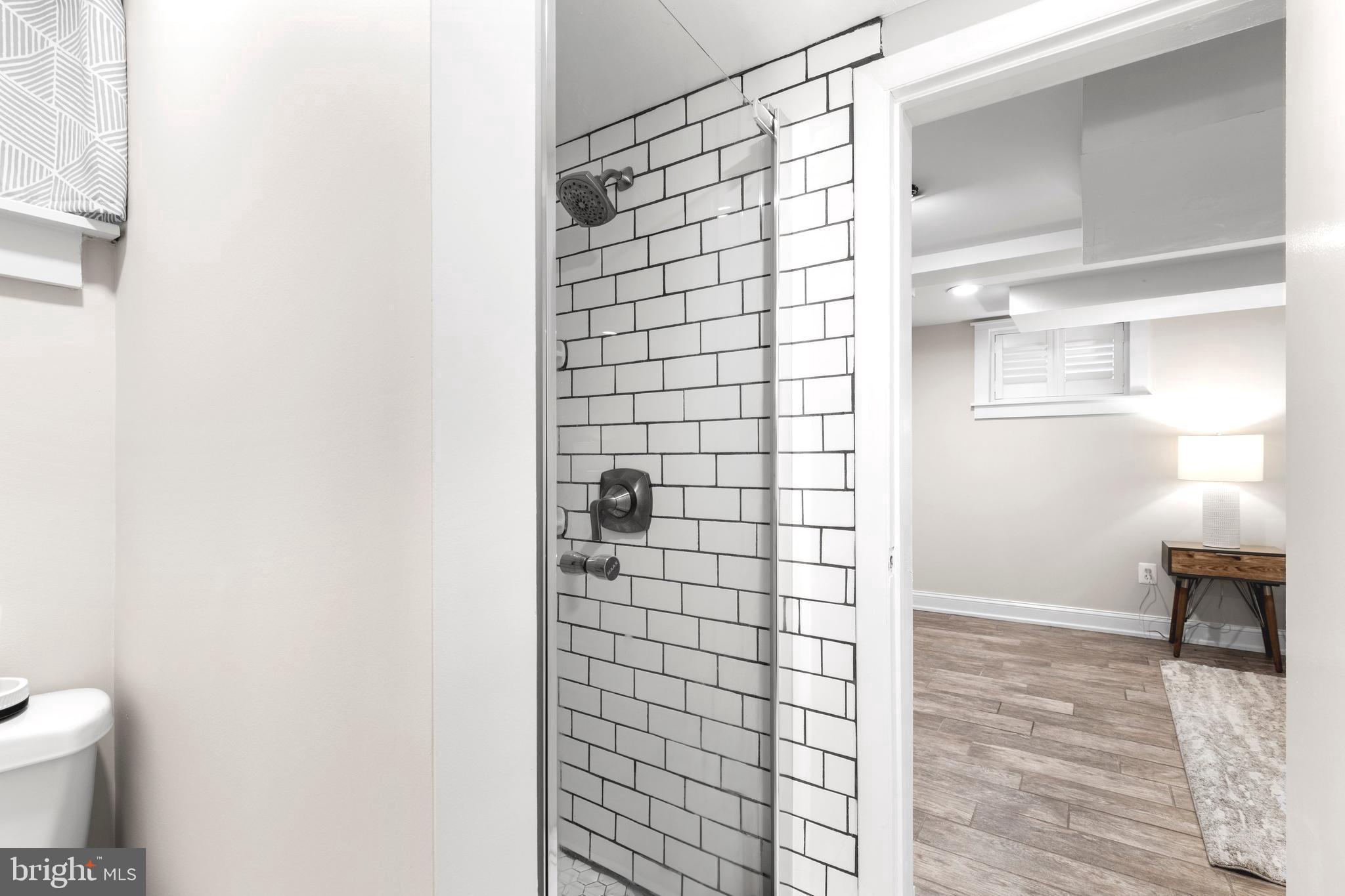 6118 Sligo Mill Road Northeast Washington, DC 20011 - Photo 20 of 28 a bathroom with a shower