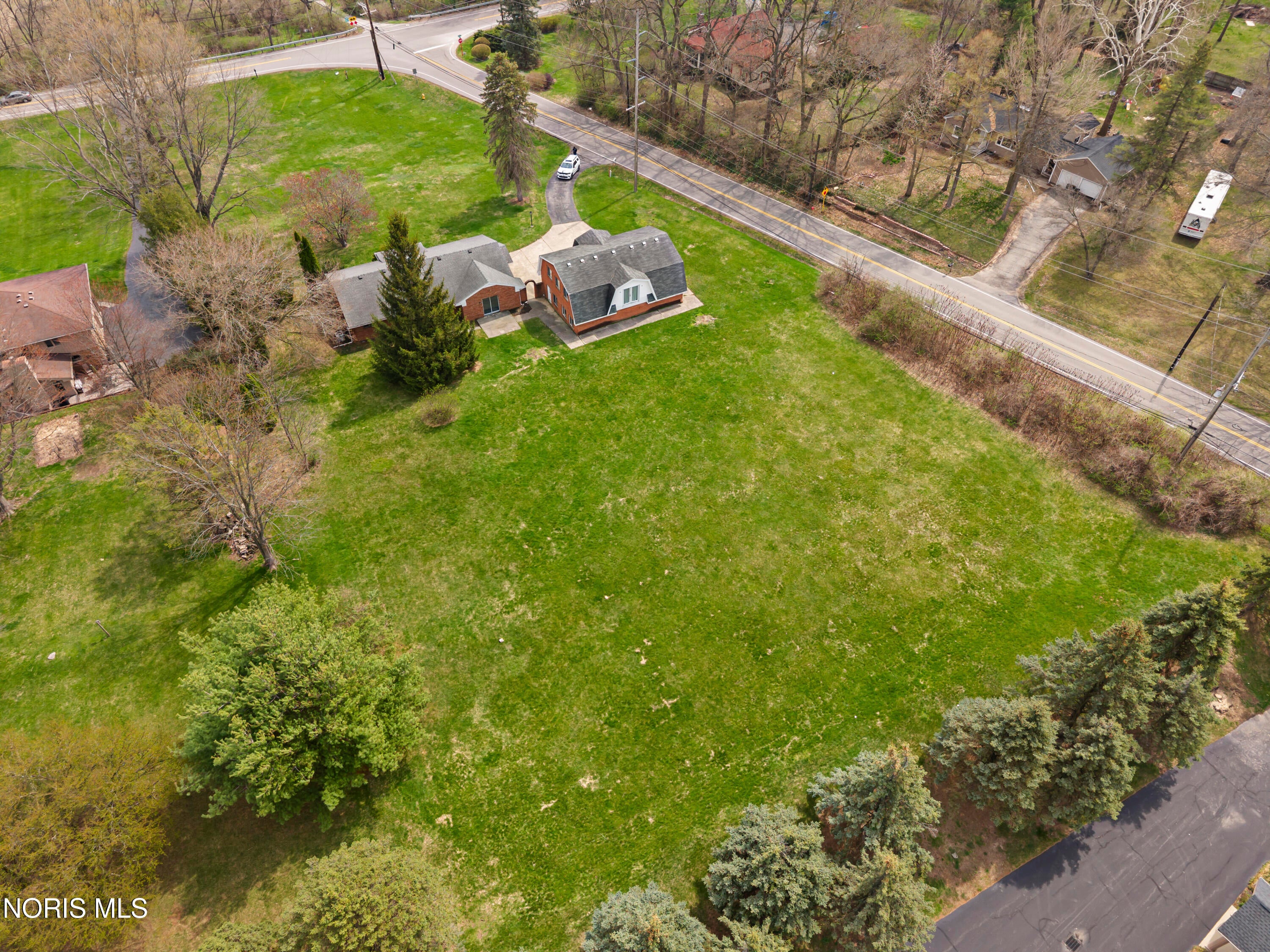 6460 North River Road Waterville, OH 43566 - Photo 9 of 12 DJI_20260409132822_0198_D
