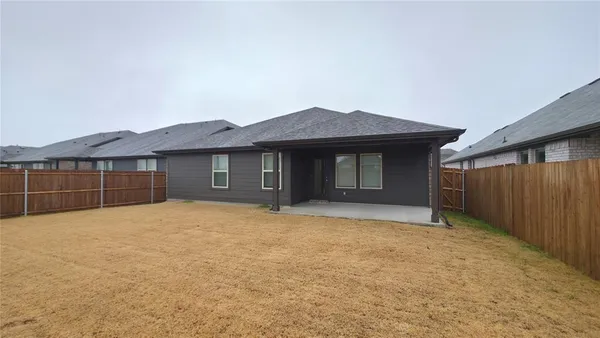 $2,100 | 109 Corcovado Avenue, Royse City, TX 75189