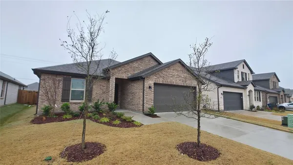$2,100 | 109 Corcovado Avenue, Royse City, TX 75189