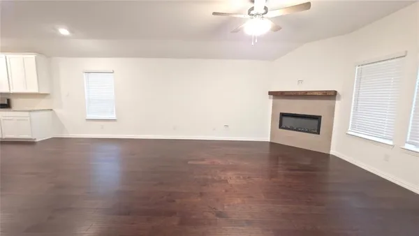 $2,100 | 109 Corcovado Avenue, Royse City, TX 75189