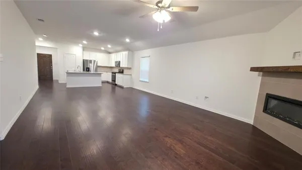 $2,100 | 109 Corcovado Avenue, Royse City, TX 75189