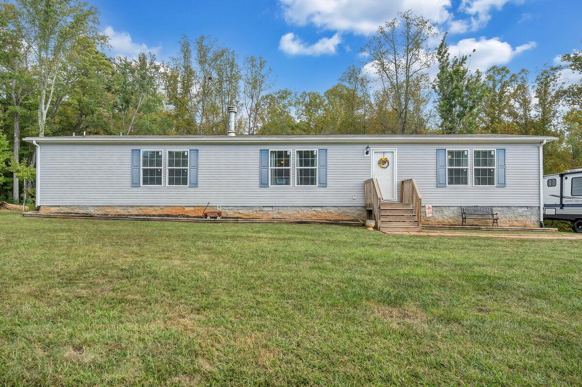 104 Ridgemont Court Thaxton, VA 24174 - Photo 1 of 49 Front