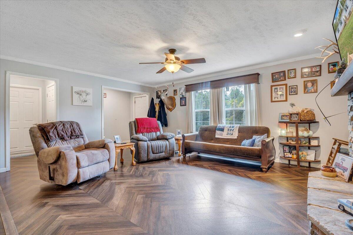 104 Ridgemont Court Thaxton, VA 24174 - Photo 8 of 49 07-MIB09689