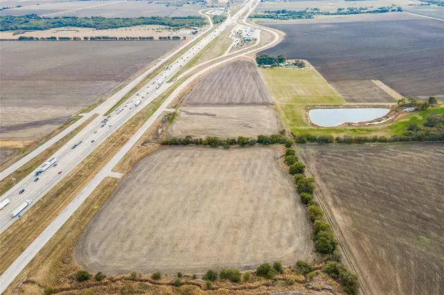 $1,425,000 | Tbd South Tbd S I-35, Abbott, TX 76621