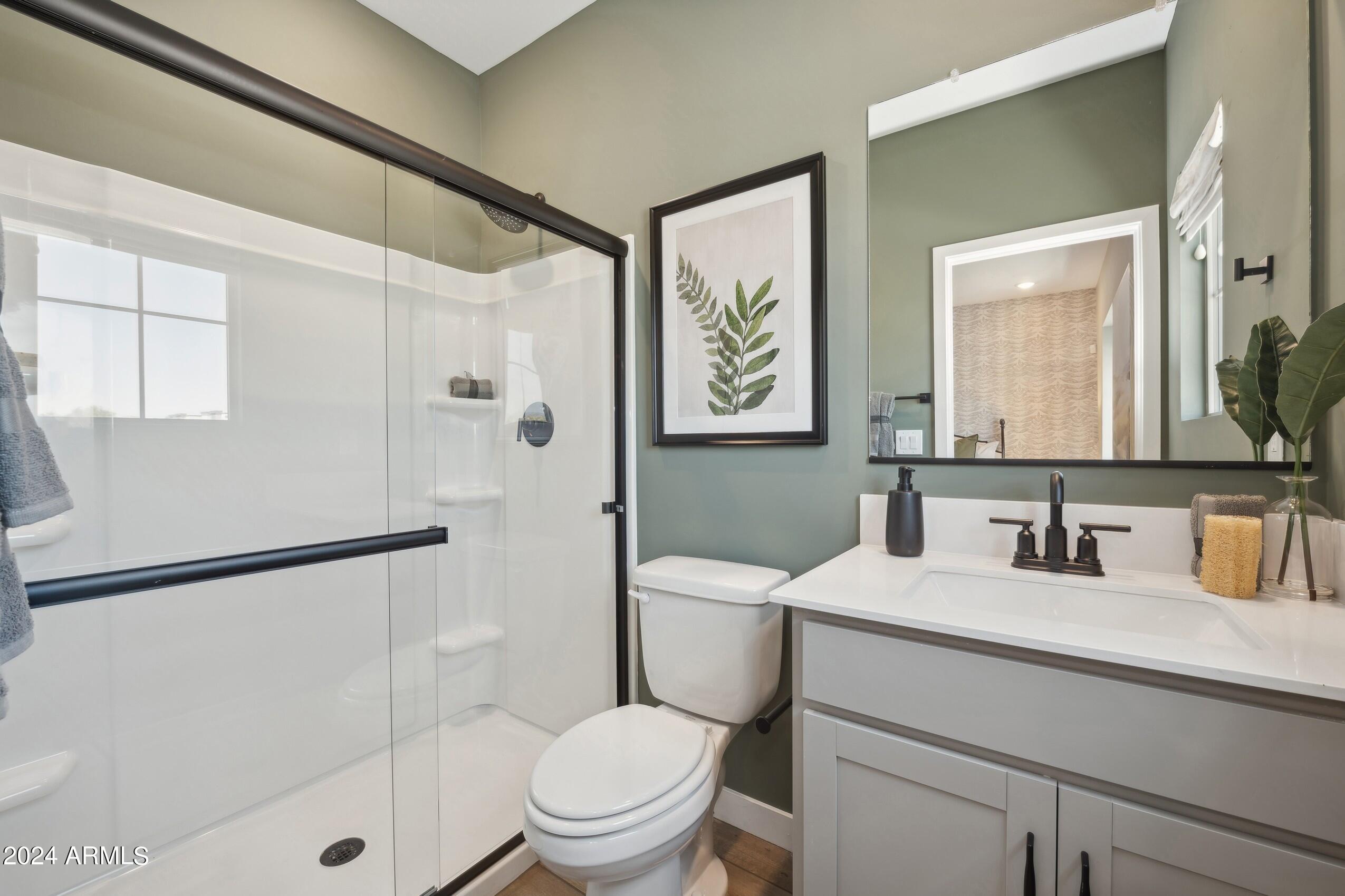 2840 West Red Fox Road Phoenix, AZ 85085 - Photo 14 of 16 144990_17 North_Orion_ Primary Bath