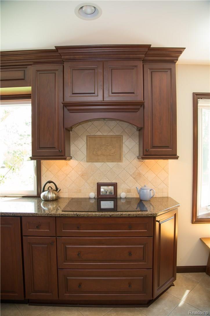 2353 Eaton Gate Road Lake Orion, MI 48360 - Photo 20 of 74 ZT7A7586.jpg