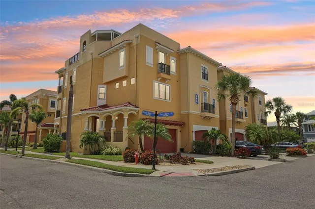 $569,900 | 6413 Mayra Shores Lane, Apollo Beach, FL 33572