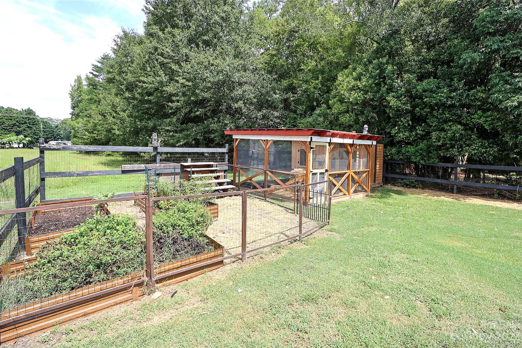 2615 South Point Road Belmont, NC 28012 - Photo 34 of 46 Gallery Image 34