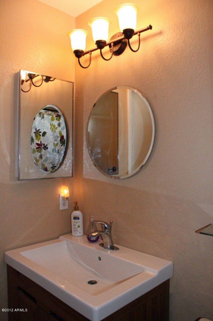 19842 North 9th Street Phoenix, AZ 85024 - Photo 13 of 18 Master Bathroom