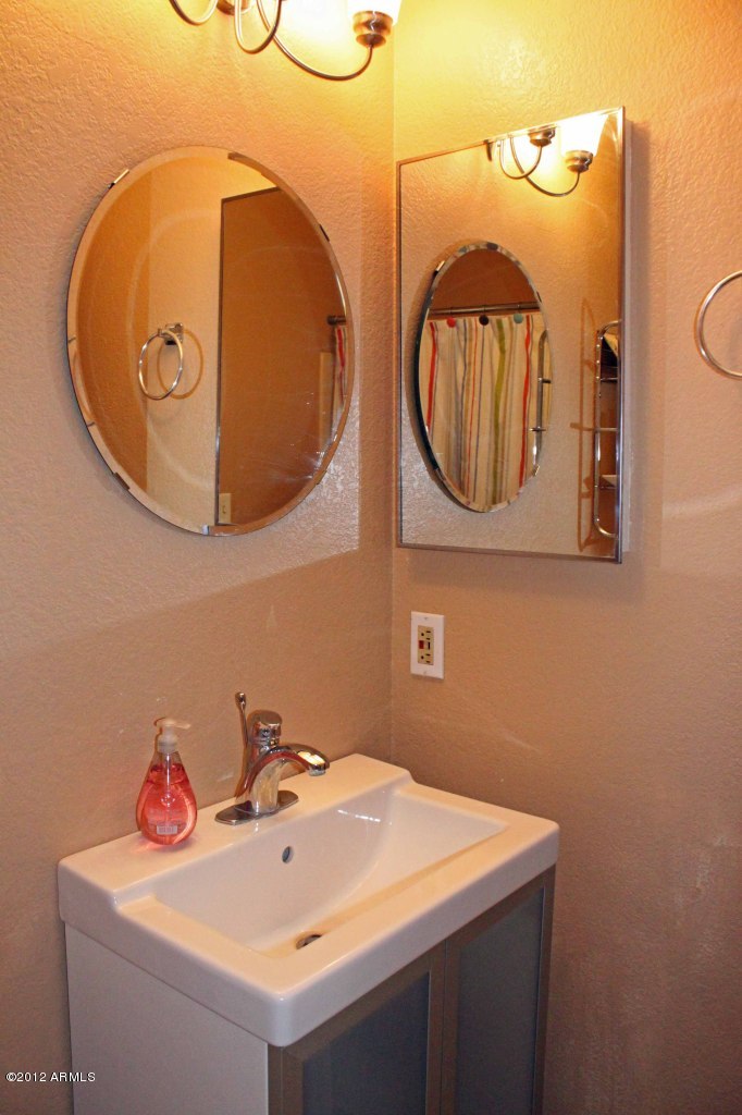 19842 North 9th Street Phoenix, AZ 85024 - Photo 15 of 18 Guest Bathroom