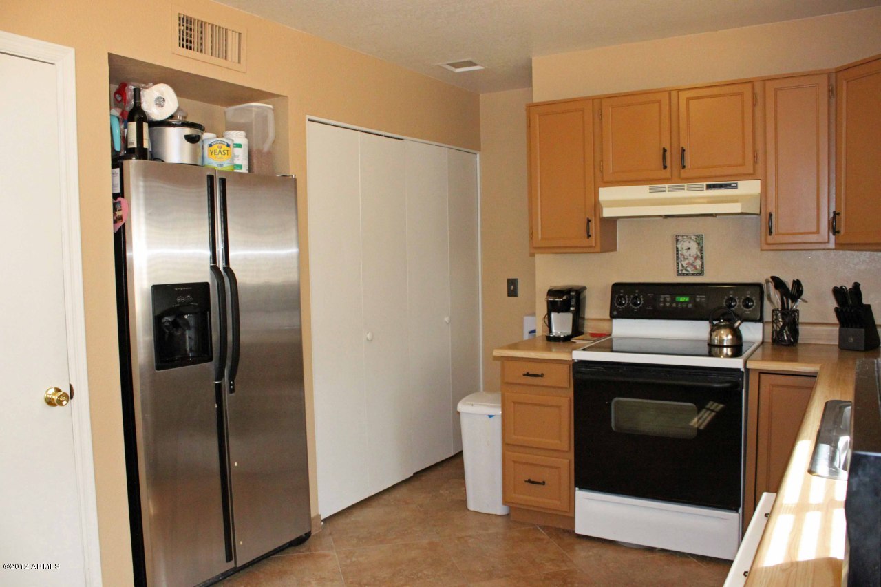 19842 North 9th Street Phoenix, AZ 85024 - Photo 9 of 18 Kitchen