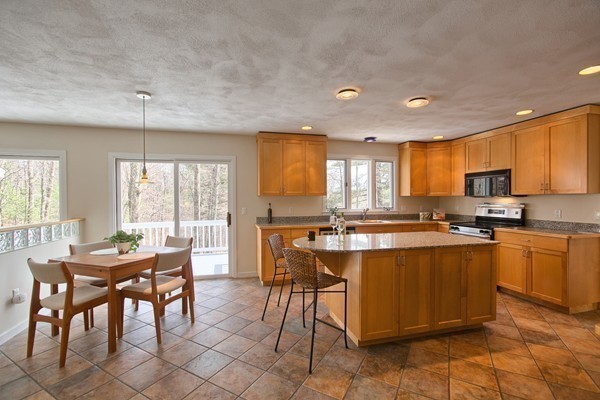 1 Sarah Doublet Road Littleton, MA 01460 - Photo 8 of 26 Gallery Image 8