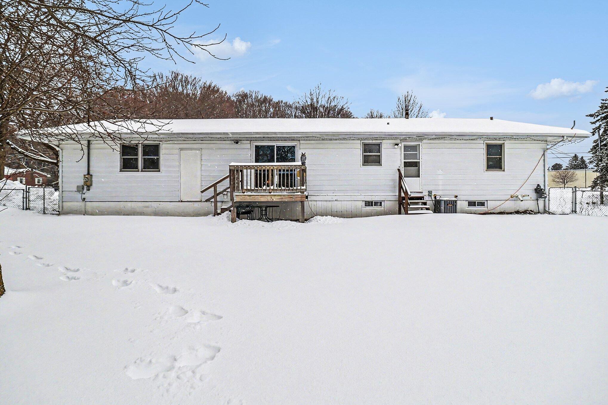 92 South Amber Road Scottville, MI 49454 - Photo 15 of 21 Exterior - Rear