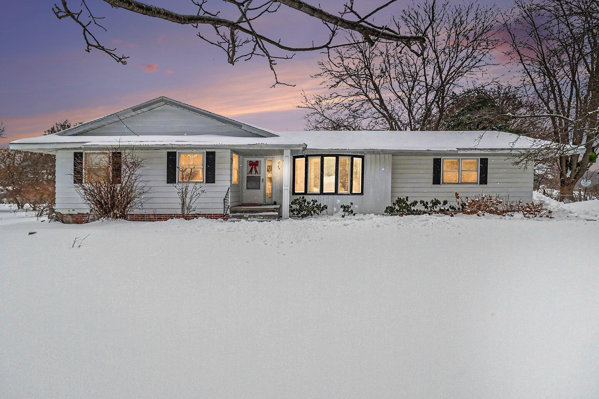 92 South Amber Road Scottville, MI 49454 - Photo 19 of 21 Exterior - Twilight