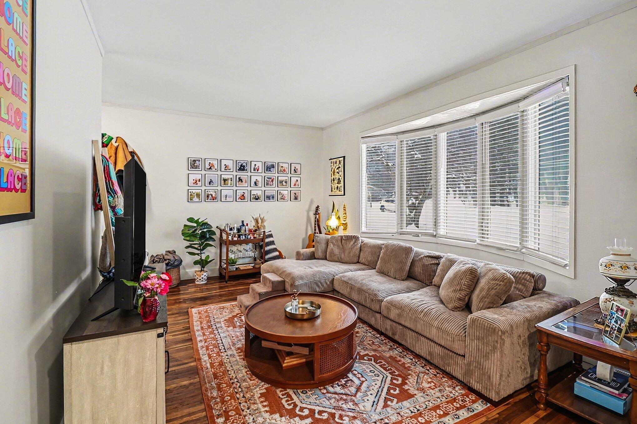 92 South Amber Road Scottville, MI 49454 - Photo 5 of 21 Living Room 2