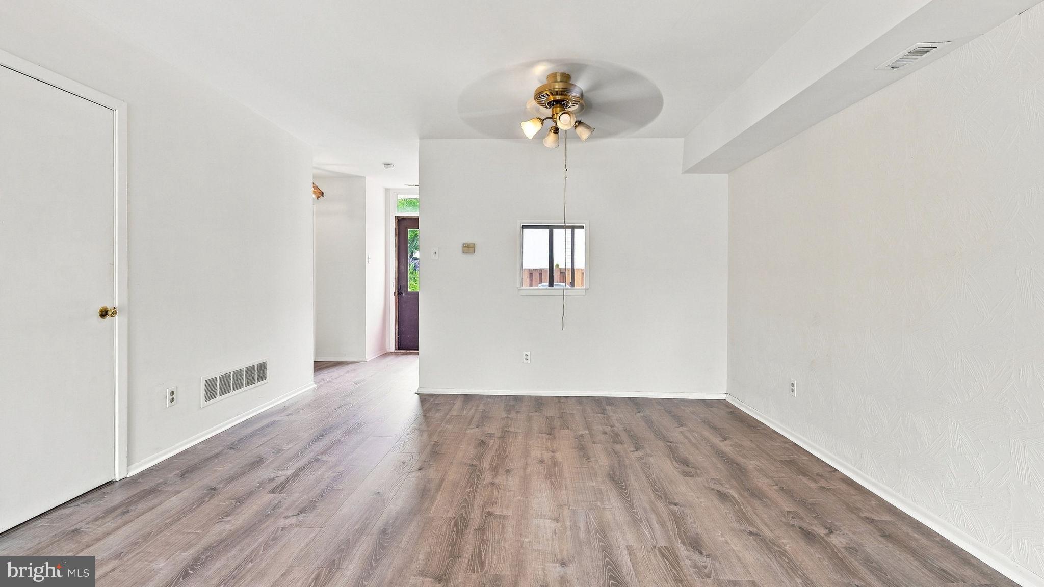 23 Centennial Road Telford, PA 18969 - Photo 11 of 21 Bright and airy open space awaits!