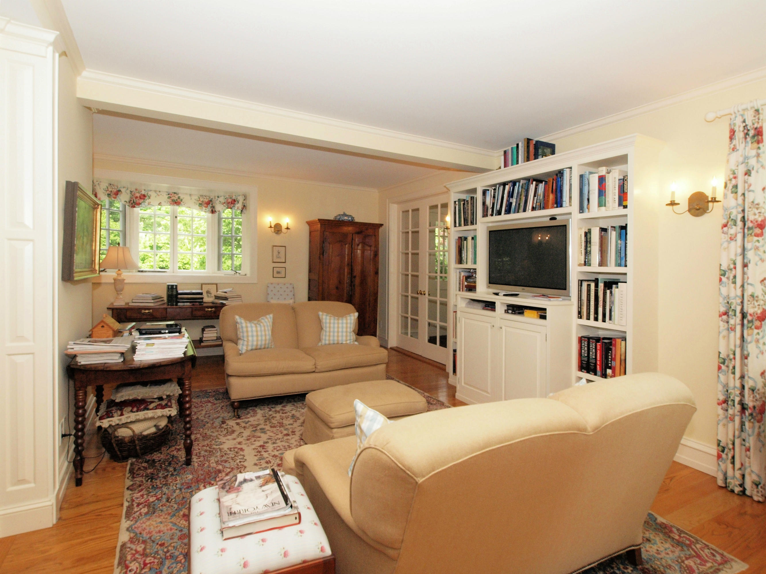 613 Silvermine Road New Canaan, CT 06840 - Photo 16 of 25 16 Family room