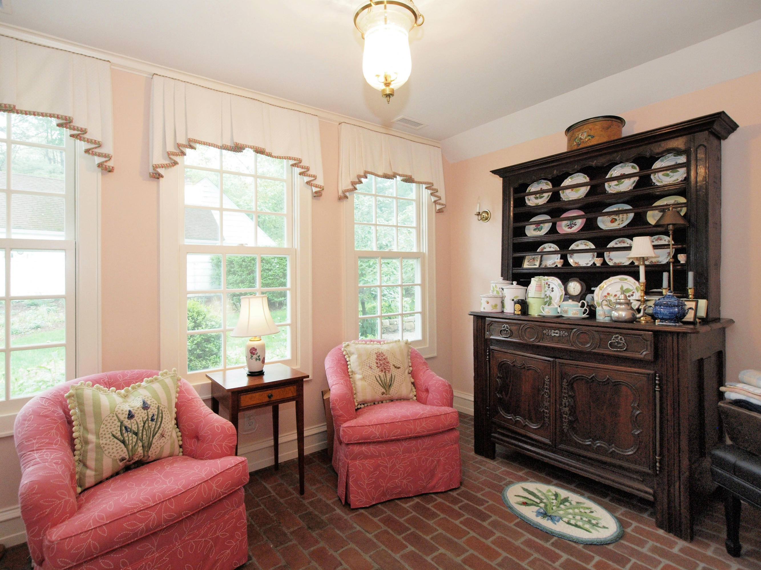 613 Silvermine Road New Canaan, CT 06840 - Photo 17 of 25 17 Mudroom