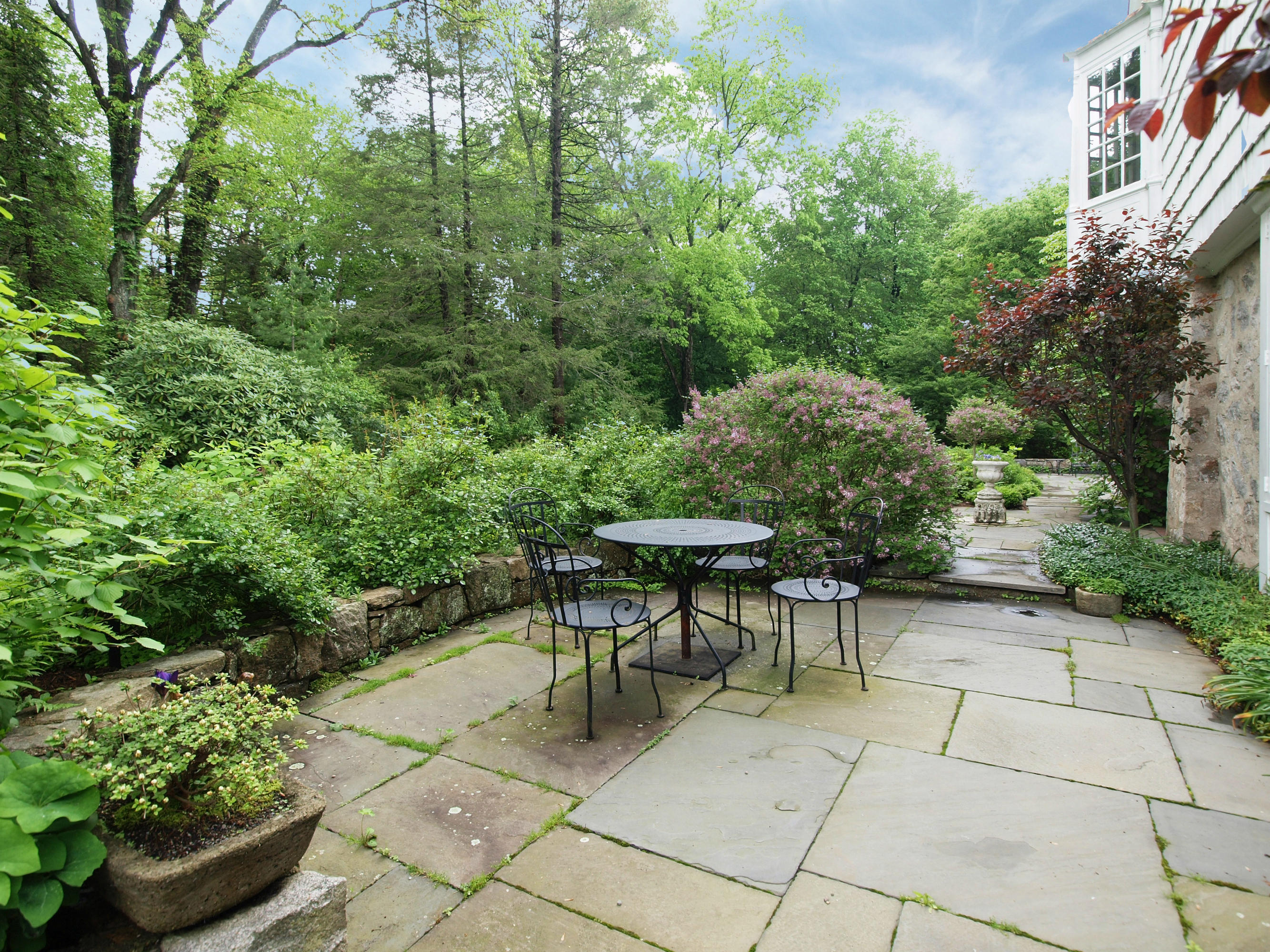613 Silvermine Road New Canaan, CT 06840 - Photo 23 of 25 23 Blue Stone Terrace