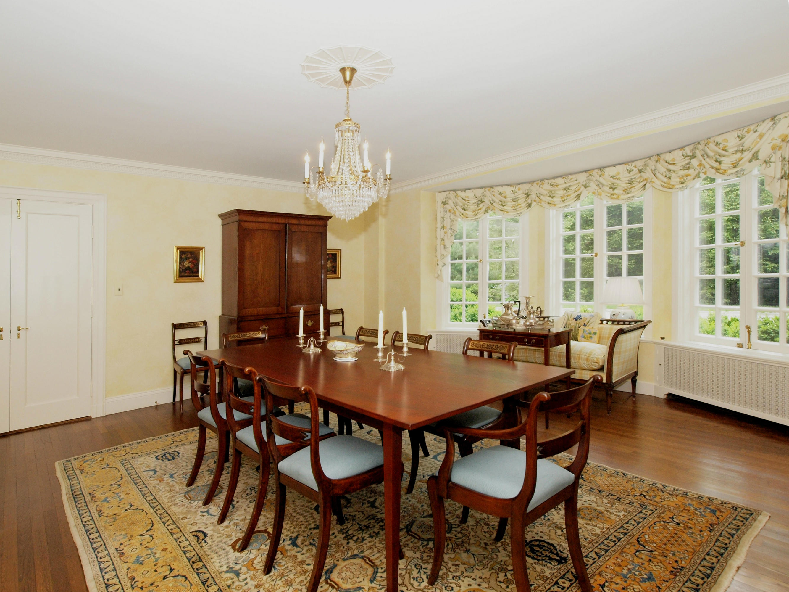 613 Silvermine Road New Canaan, CT 06840 - Photo 10 of 25 10 Dining Room