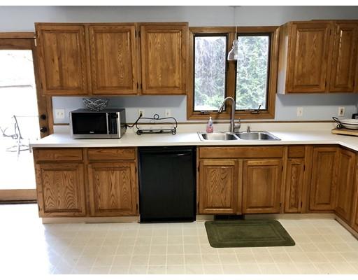 176 Garland Street Springfield, MA 01118 - Photo 5 of 24
