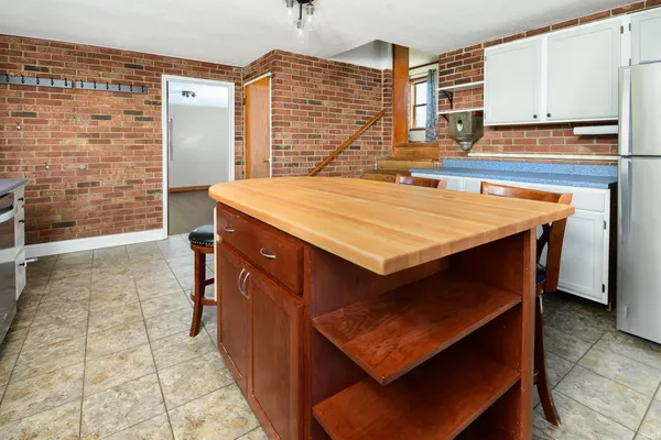 $309,900 | 802 West Country Club Drive, Bloomington, IN 47403
