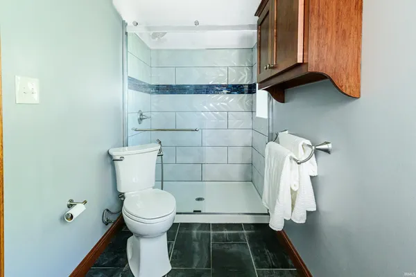$309,900 | 802 West Country Club Drive, Bloomington, IN 47403