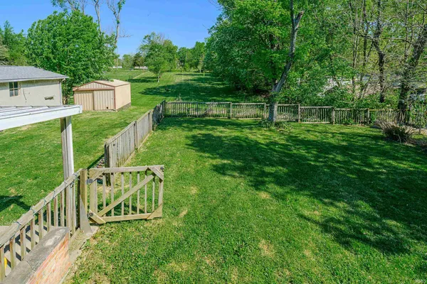 $309,900 | 802 West Country Club Drive, Bloomington, IN 47403