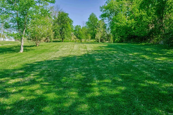 $309,900 | 802 West Country Club Drive, Bloomington, IN 47403