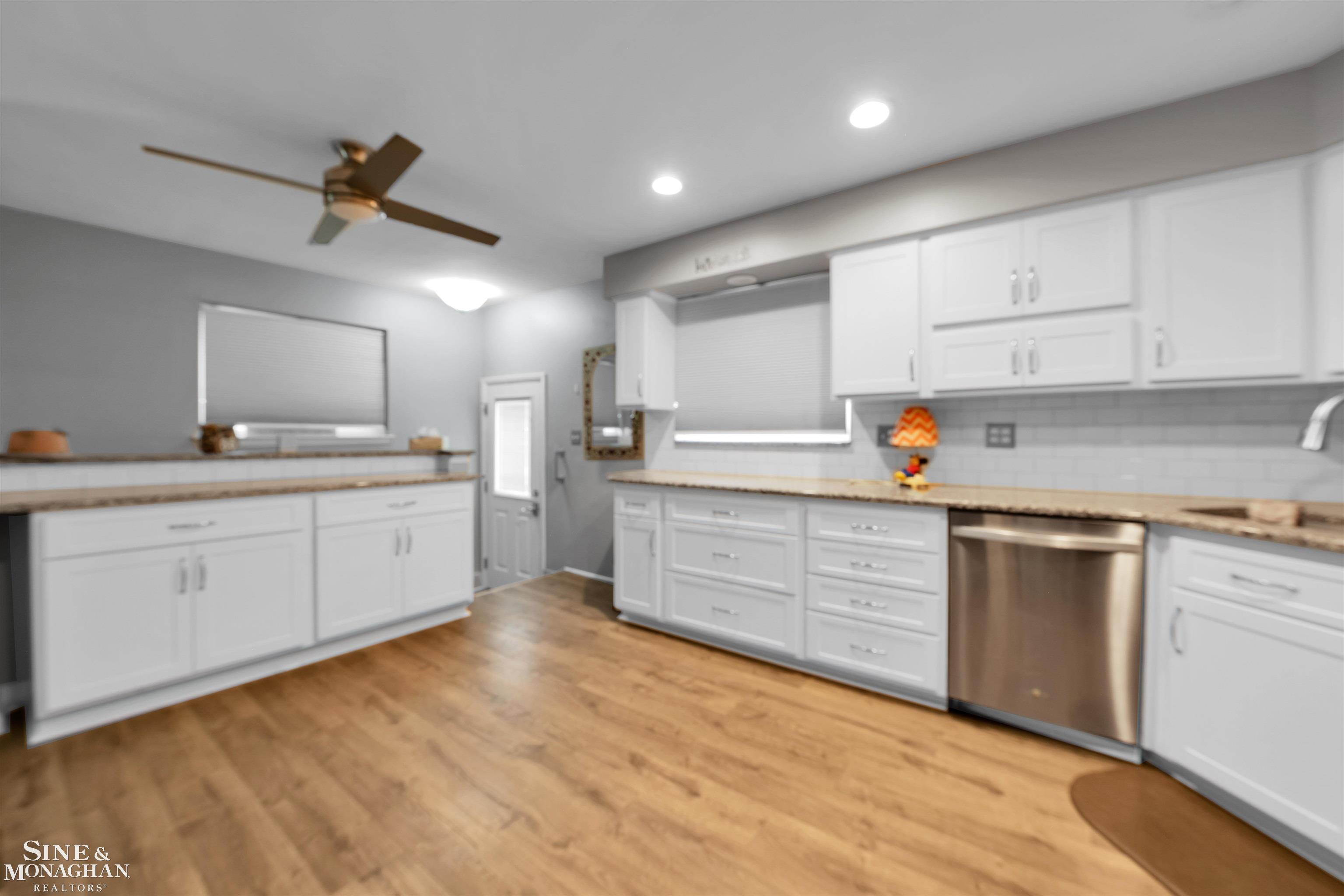 21636 Martin Road St. Clair Shores, MI 48081 - Photo 7 of 27