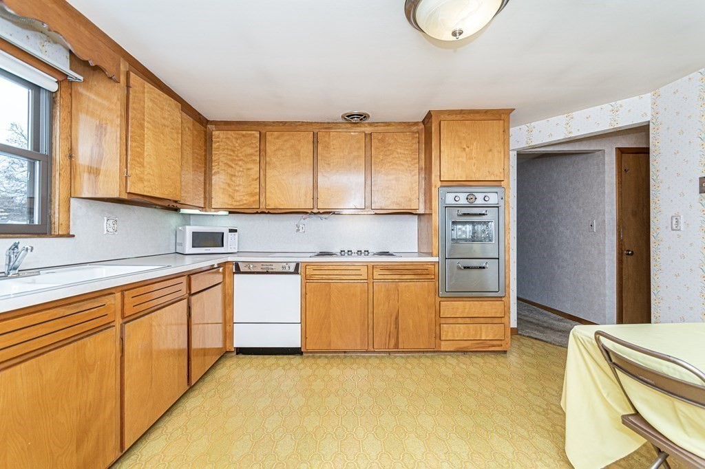 17 3rd Street Saugus, MA 01906 - Photo 7 of 27 Gallery Image 7