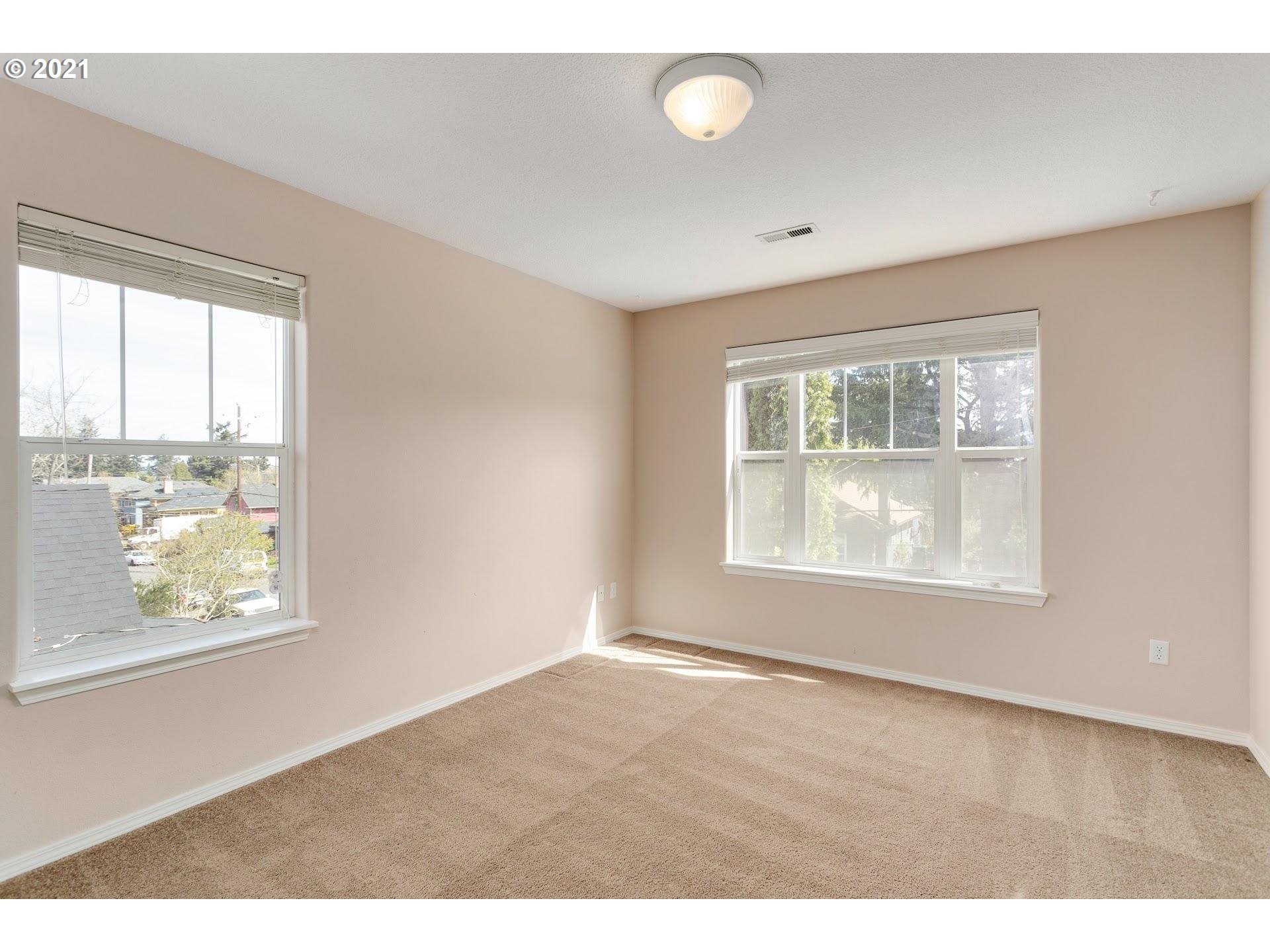 5227 Northeast 27th Avenue Portland, OR 97211 - Photo 12 of 17