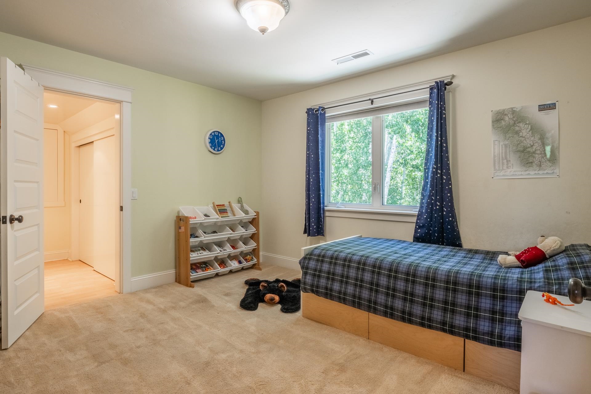 22 Juniper Drive, Unit 2 Mammoth Lakes, CA 93546 - Photo 26 of 50 a bedroom with a bed and a window